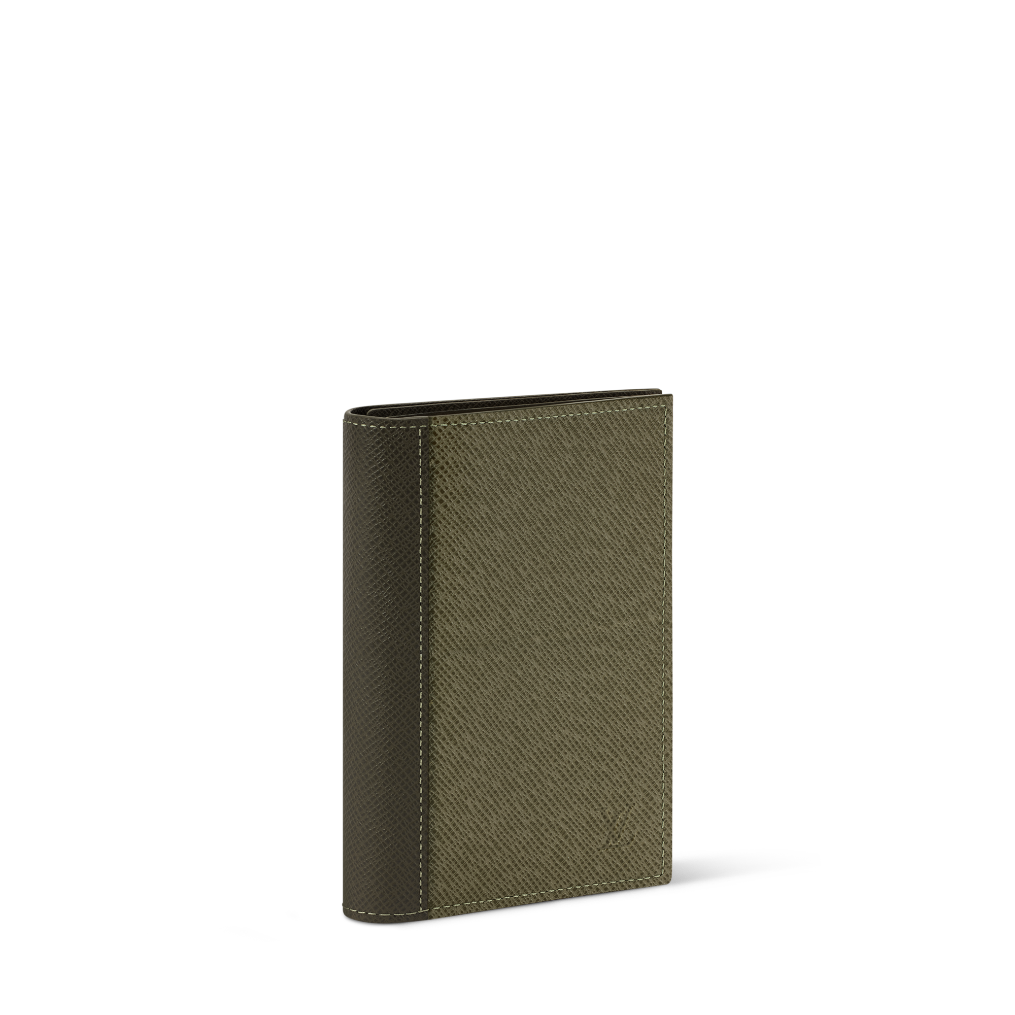 Passport Cover Taiga Leather - Men - Travel | LOUIS VUITTON ®